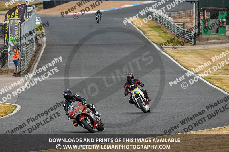 enduro digital images;event digital images;eventdigitalimages;mallory park;mallory park photographs;mallory park trackday;mallory park trackday photographs;no limits trackdays;peter wileman photography;racing digital images;trackday digital images;trackday photos